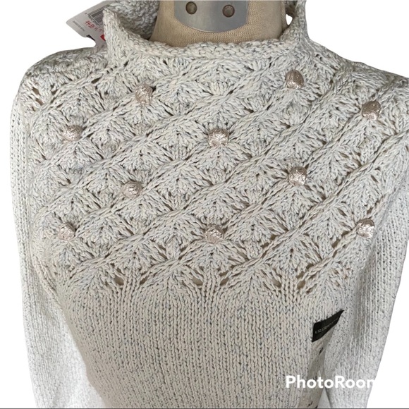 Sweater with silk embroidery size medium. Cream color with taupe embroidery. - Picture 4 of 5